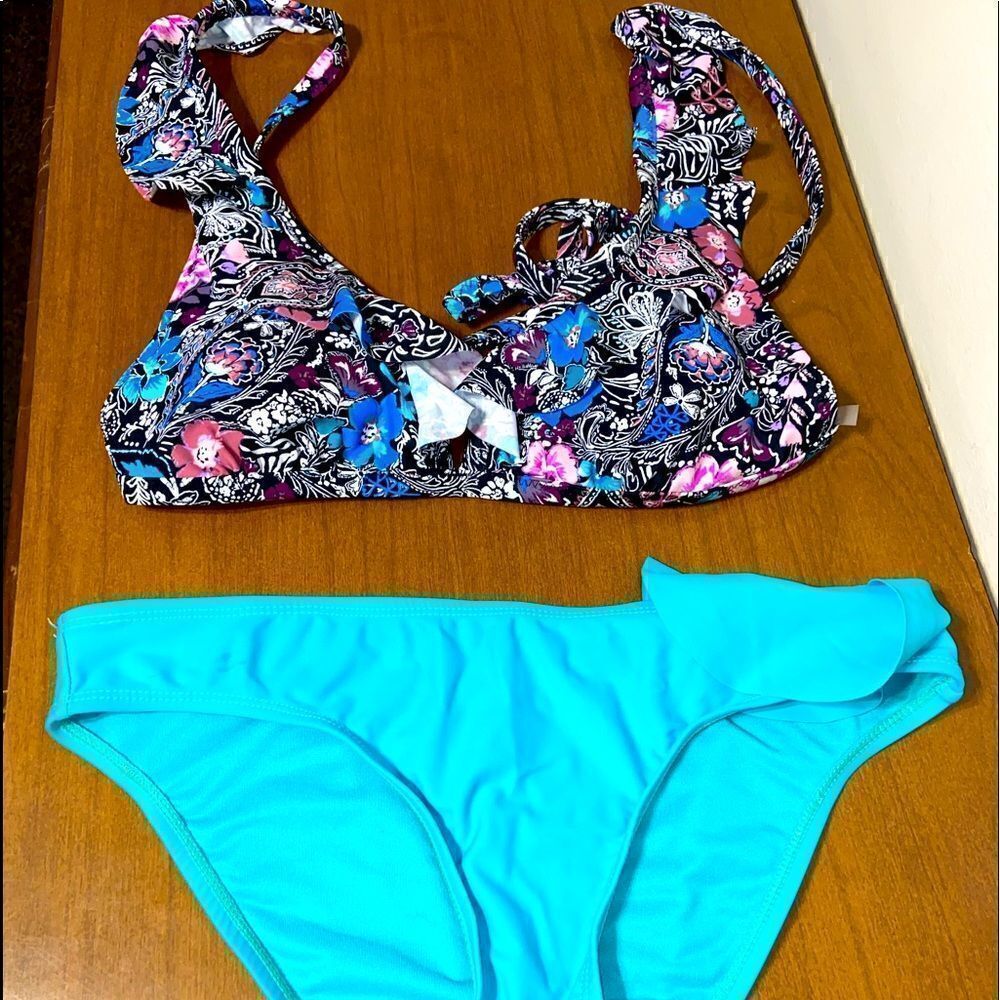 Shade and shore bikini 